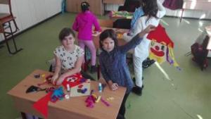 Az  5.'osztály már izgatottan készül a farsangra. Tanár: Stremler Magdolna